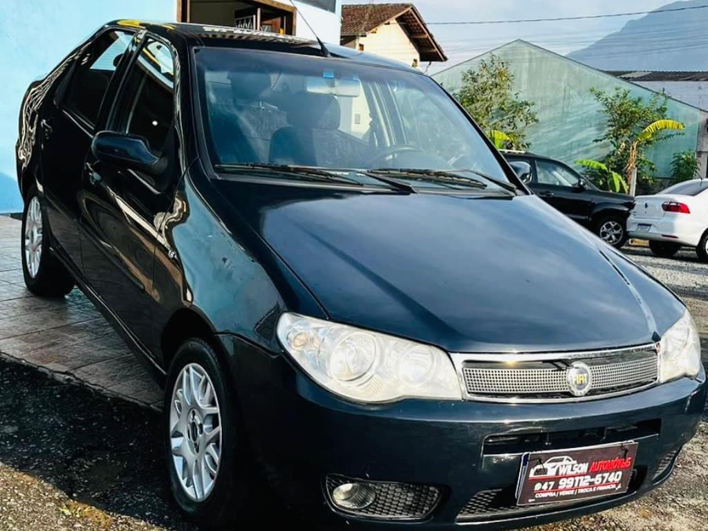 Fiat Siena HLX 1.8 FLEX 8V 4P