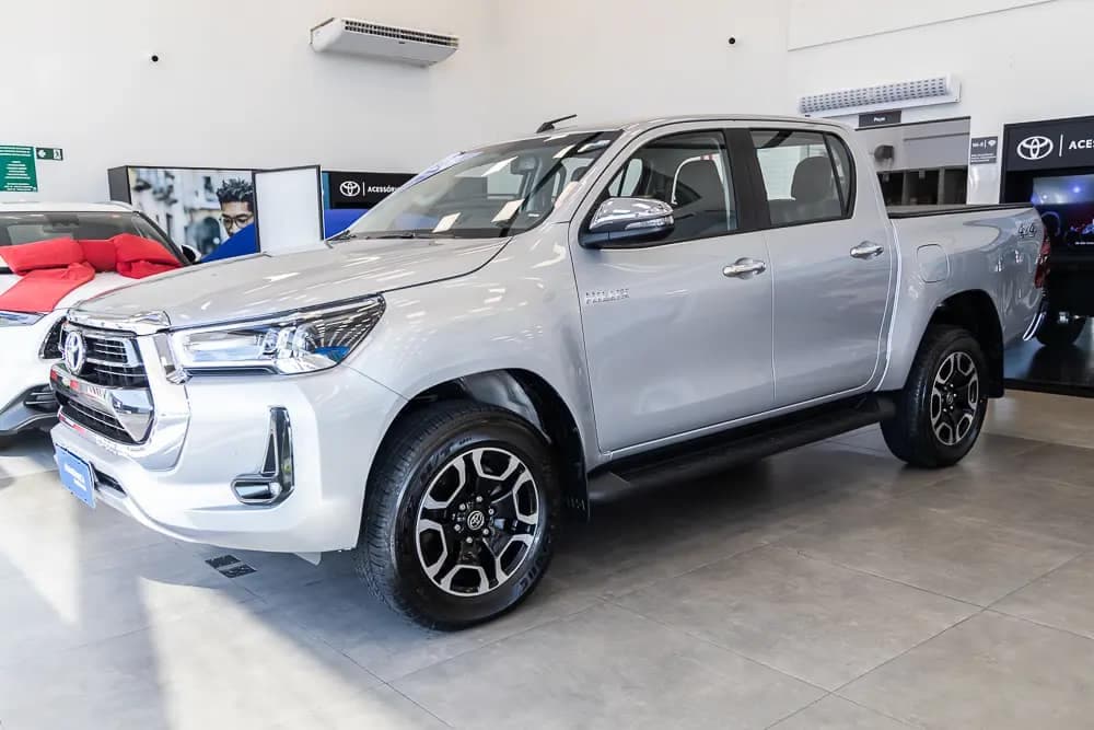 Toyota Hilux 2.8 D-4D TURBO DIESEL CD SRV 4X4 AUTOMÁTICO