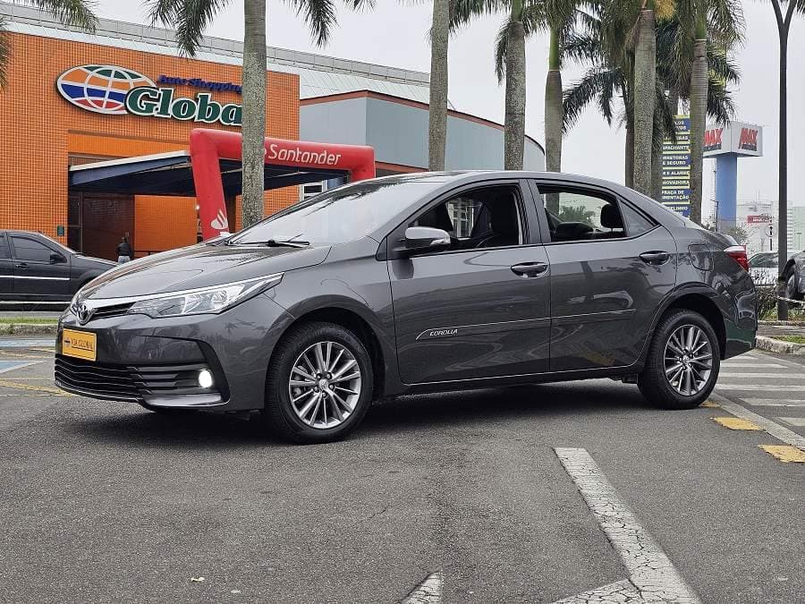 Toyota Corolla 1.8 GLI CVT+COURO+MULTIMÍDIA E APENAS 60.000KM