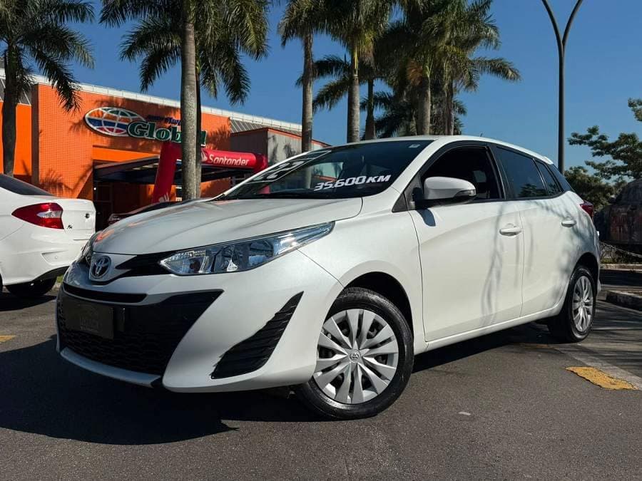 Toyota Yaris 1.3 16V FLEX XL LIVE MULTIDRIVE