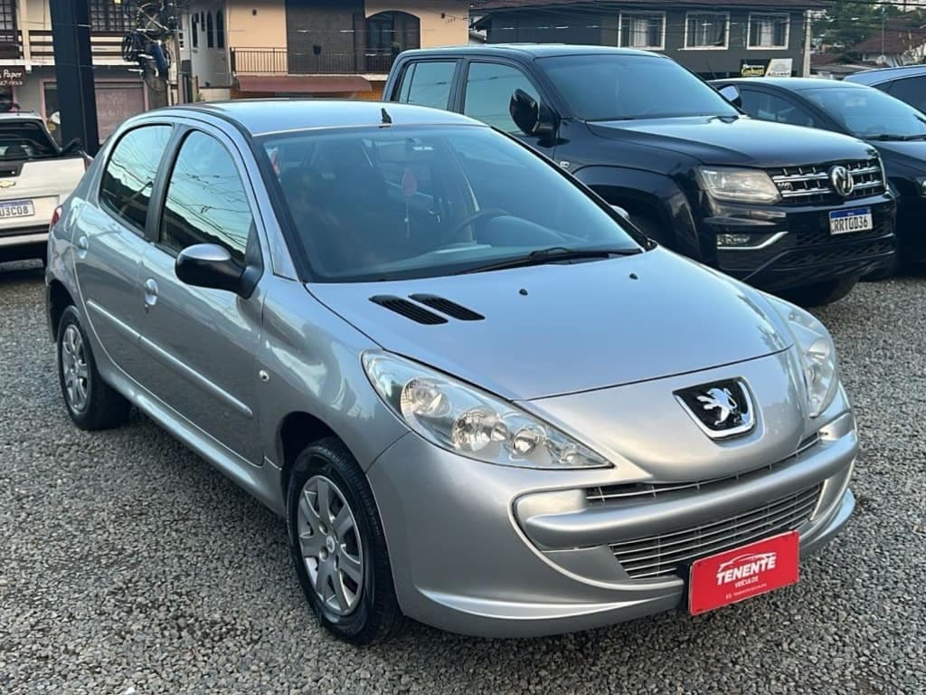 Peugeot 207 XR 1.4 completo