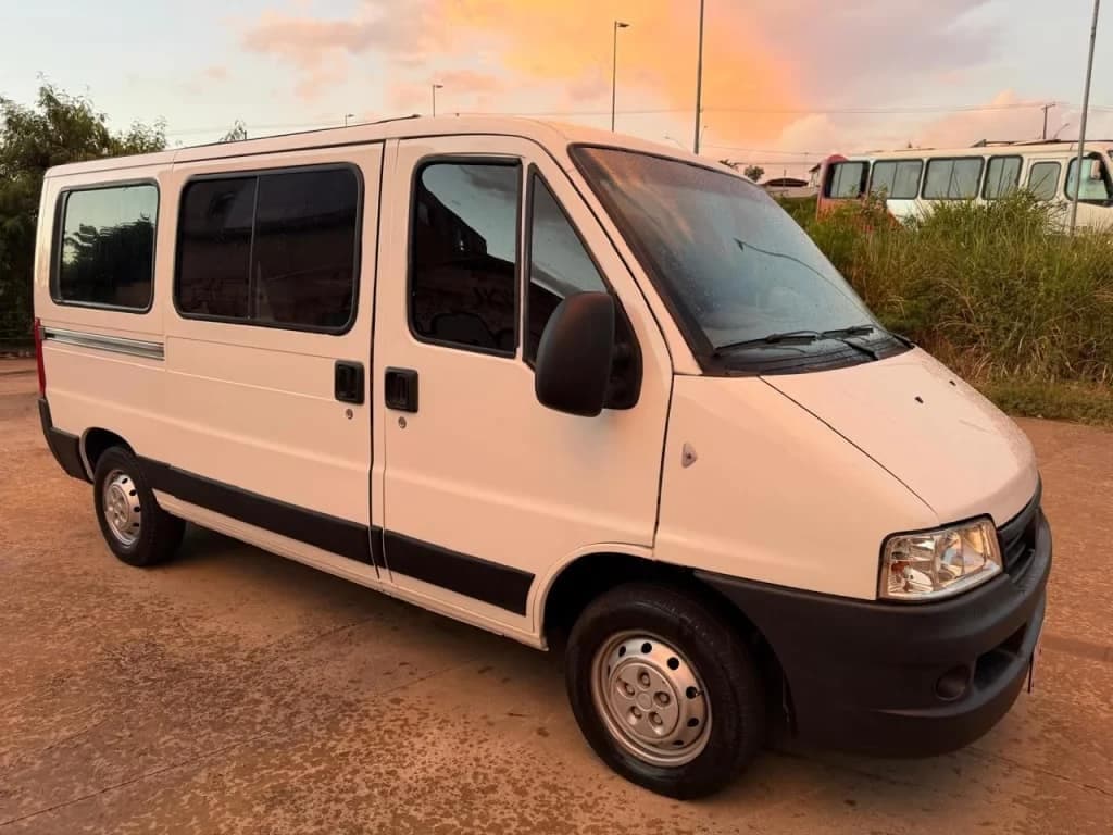 Peugeot Boxer 2.3 HDI 330 PASSAGEIRO 16 LUGARES 8V DIESEL 3P MANUAL