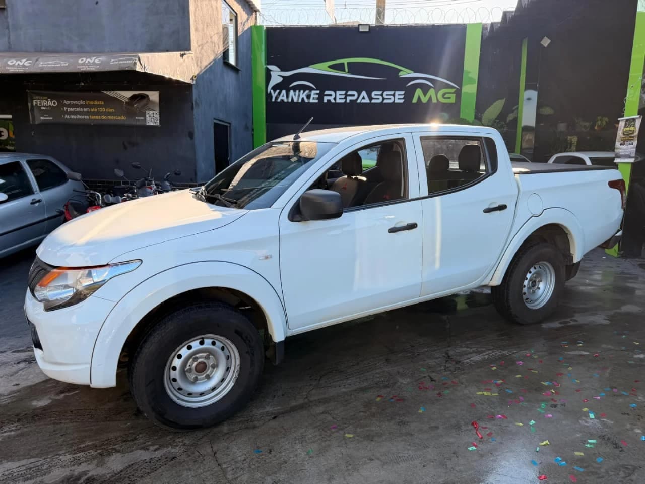 Mitsubishi L200 2.4 16V TURBO DIESEL OUTDOOR GLX CD 4X4 MANUAL