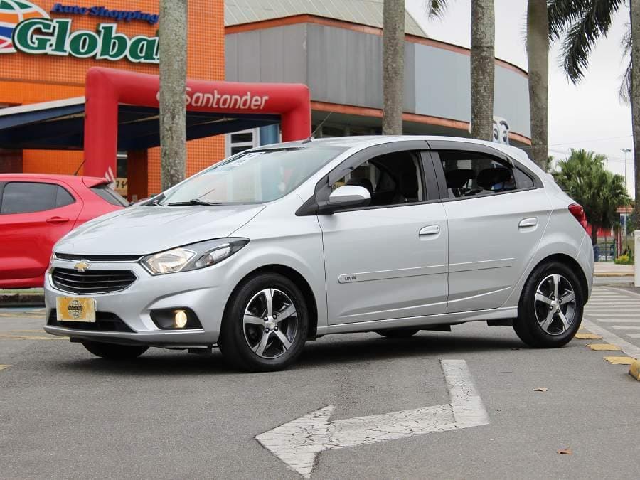 Chevrolet Onix 1.4 LTZ AUTOMÁTICO+COURO+MYLINK E 64.000KM