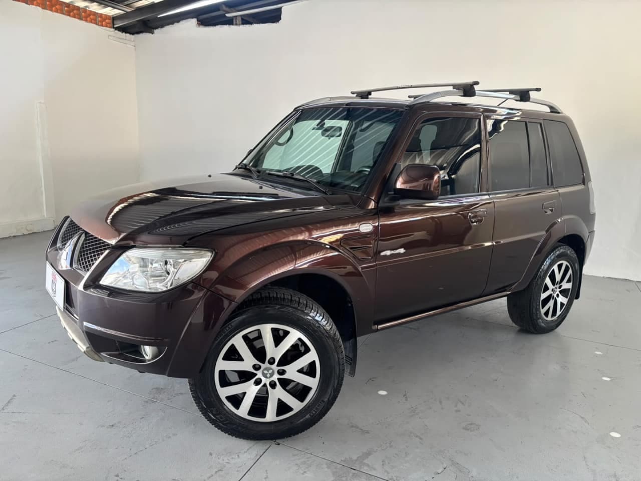 Mitsubishi Pajero 2.0 4X4 16V 140CV FLEX 4P AUTOMÁTICO