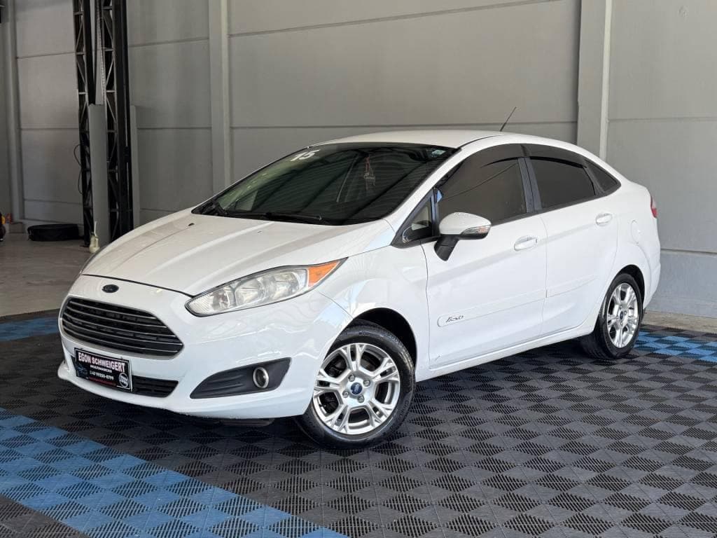 Ford Fiesta SEDAN 1.6