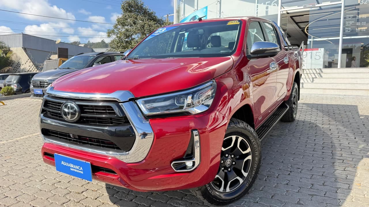 Toyota Hilux 2.8 D-4D TURBO DIESEL CD SRX 4X4 AUTOMÁTICO