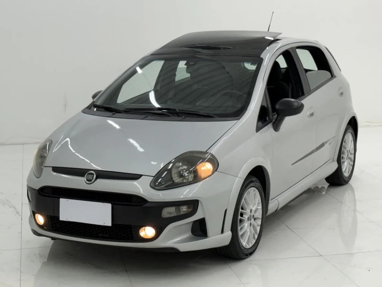 Fiat Punto 1.8 SPORTING 16V FLEX 4P AUTOMATIZADO