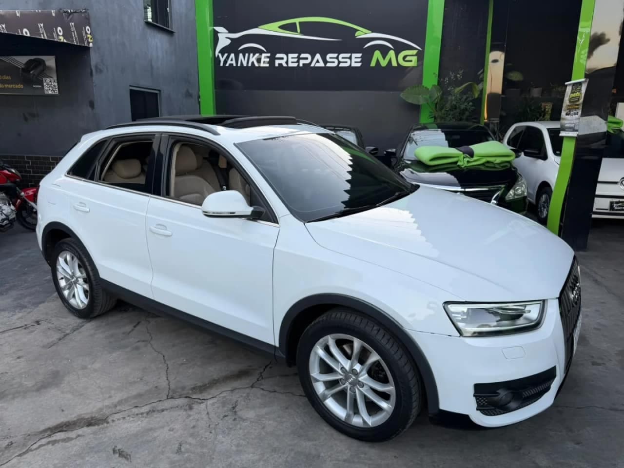 Audi Q3 2.0 TFSI AMBIENTE QUATTRO 4P GASOLINA S TRONIC