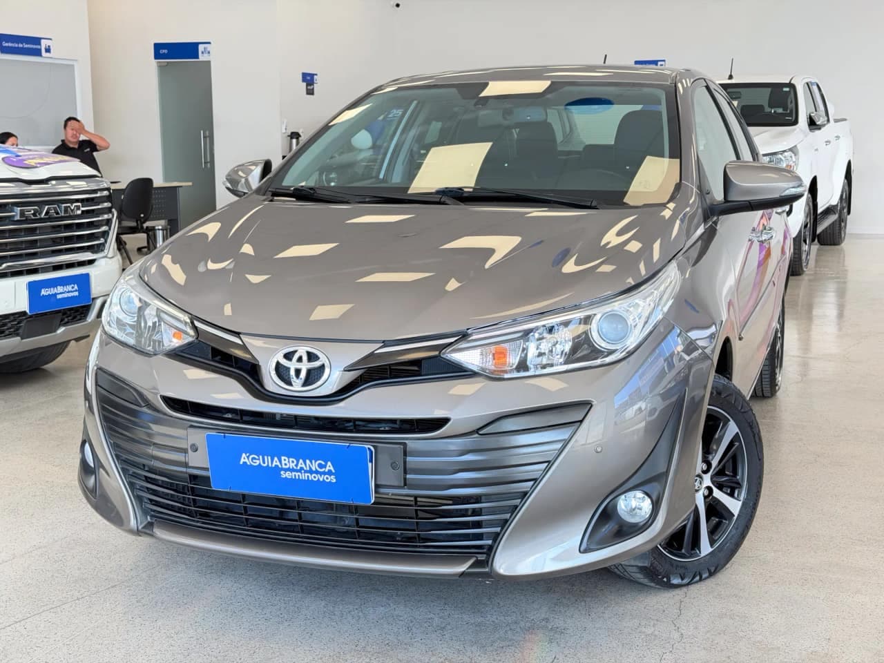 Toyota Yaris 1.5 16V FLEX SEDAN XLS MULTIDRIVE