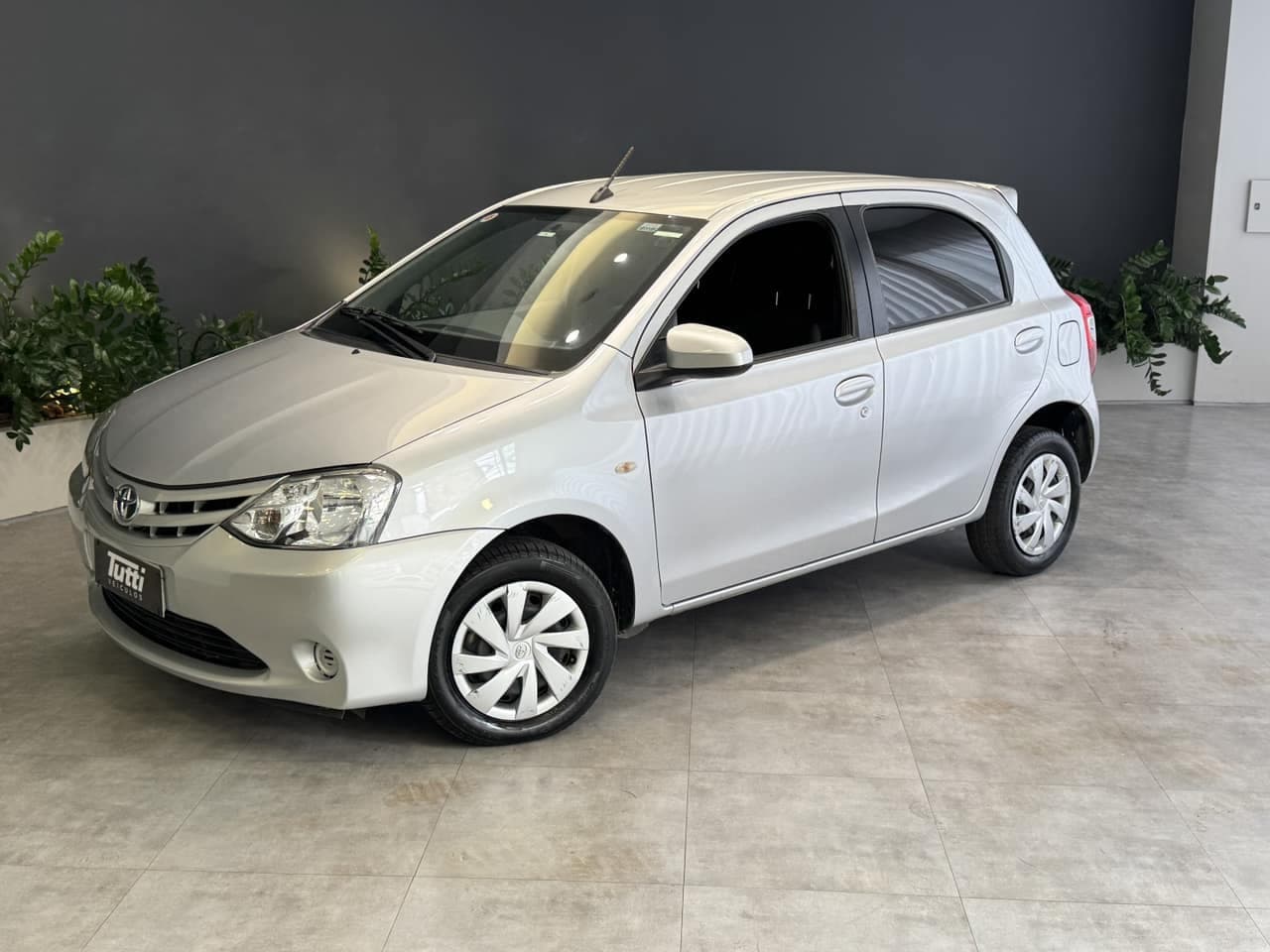 Toyota Etios 1.5 XS 16V FLEX 4P AUTOMÁTICO