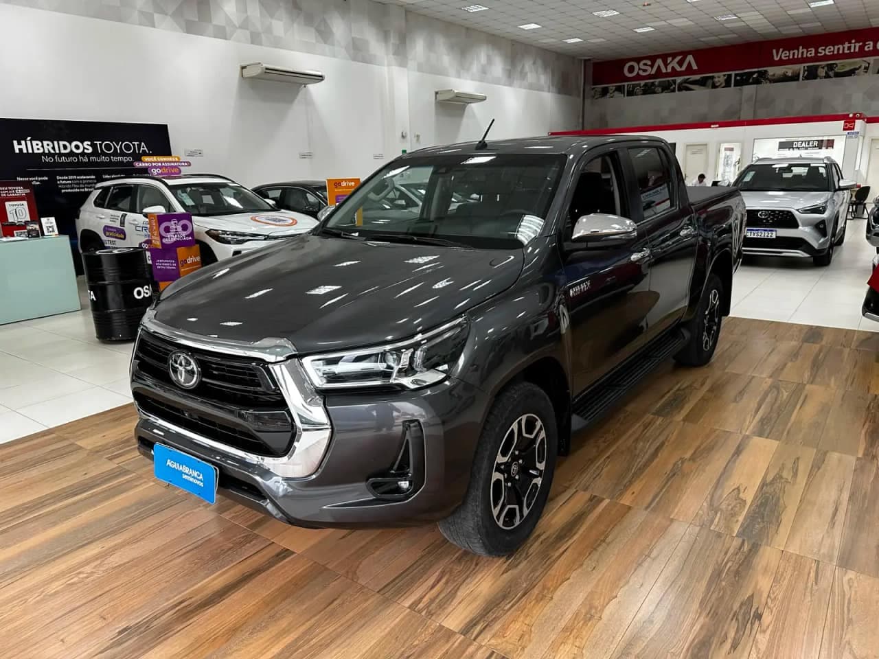 Toyota Hilux 2.8 D-4D TURBO DIESEL CD SRX 4X4 AUTOMÁTICO