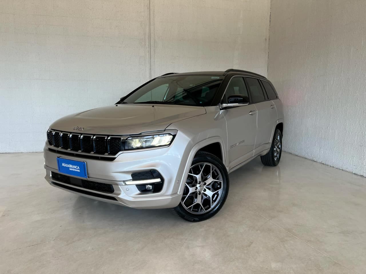 Jeep Commander 2.0 TD380 TURBO DIESEL OVERLAND AT9