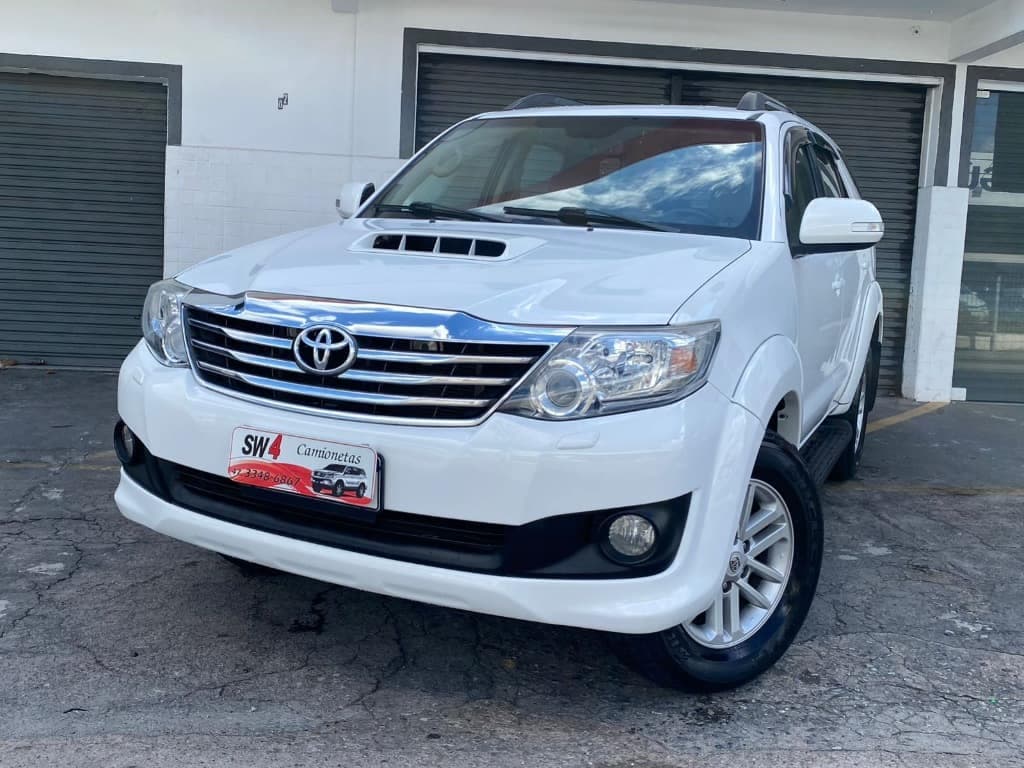 Toyota Hilux SW4 7 LUGARES