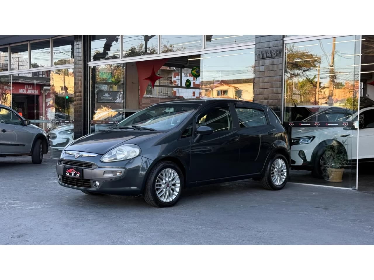 Fiat Punto 1.6 ESSENCE 16V FLEX 4P AUTOMATIZADO
