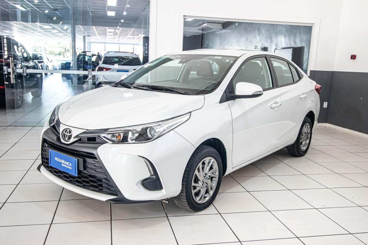 Toyota Yaris 1.5 16V FLEX SEDAN XS CONNECT MULTIDRIVE