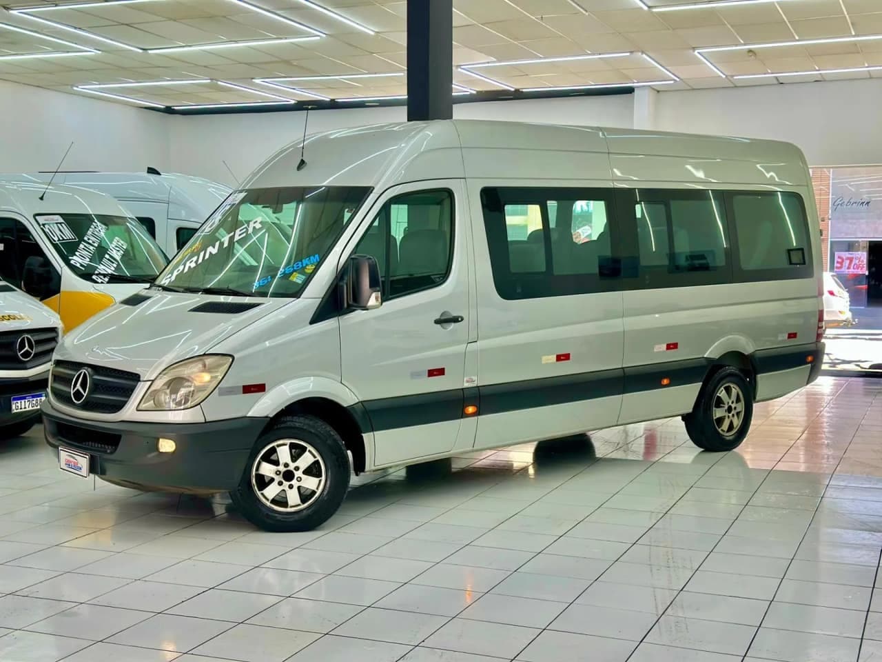 Mercedes-Benz Sprinter SPRINTER 415 VAN LUXO T.A. 2.2 DIESEL