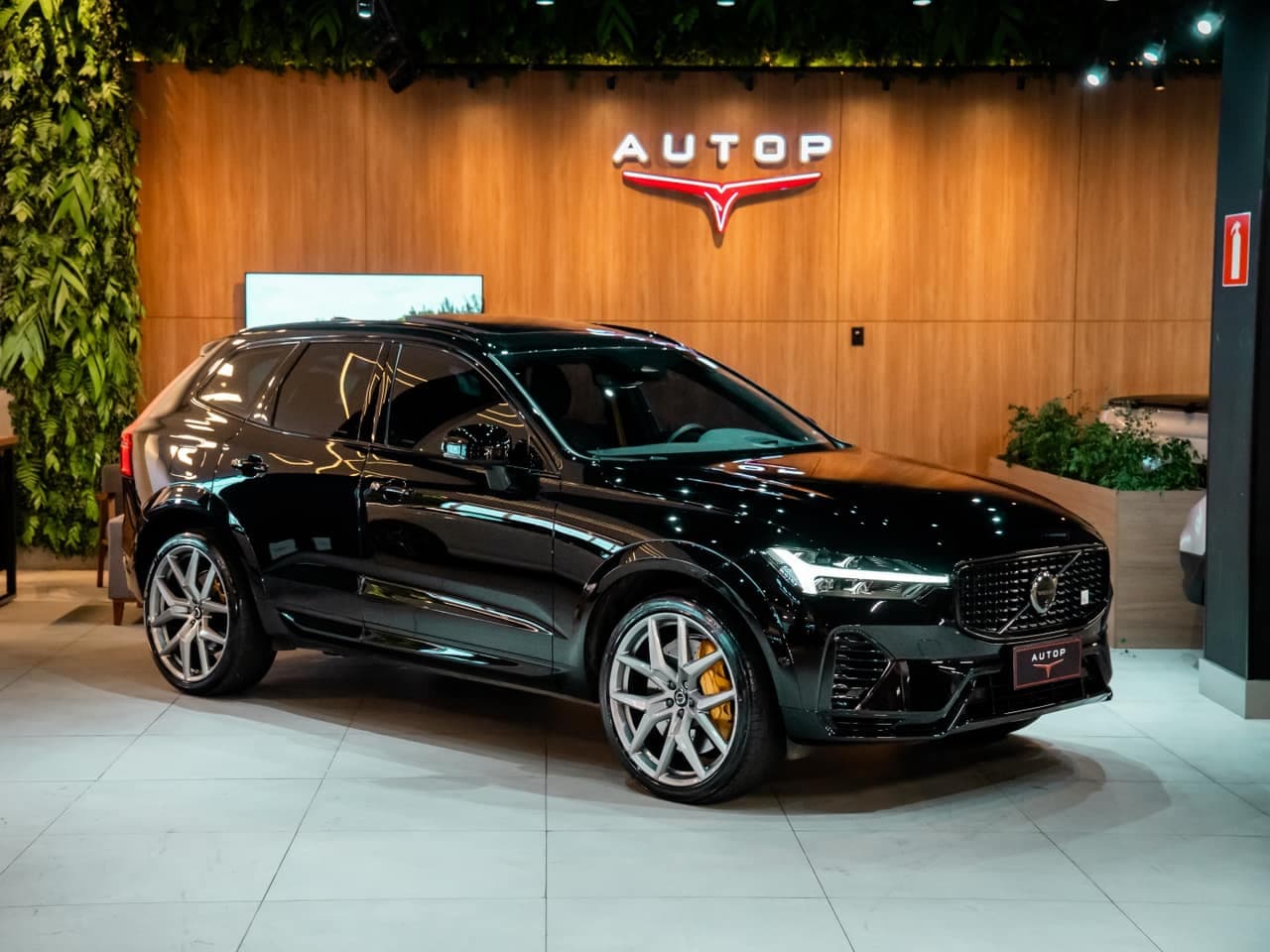 Volvo XC60 2.0 T8 RECHARGE POLESTAR ENGINEERED AWD GEARTRONIC