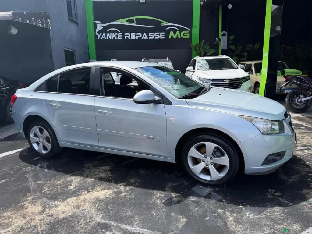 Chevrolet Cruze 1.8 LT 16V FLEX 4P AUTOMÁTICO