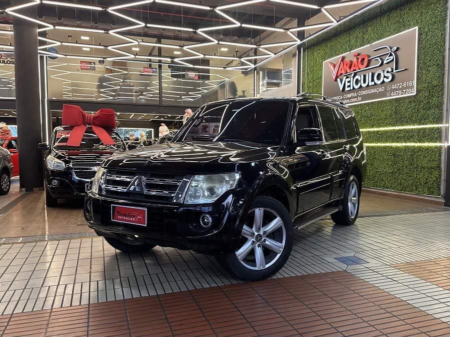 Mitsubishi Pajero 3.2 HPE 4X4 DIESEL - AUTOMÁTICO- COM