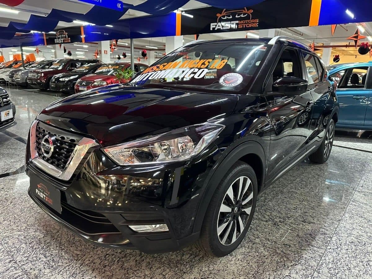 Nissan Kicks SV CVT