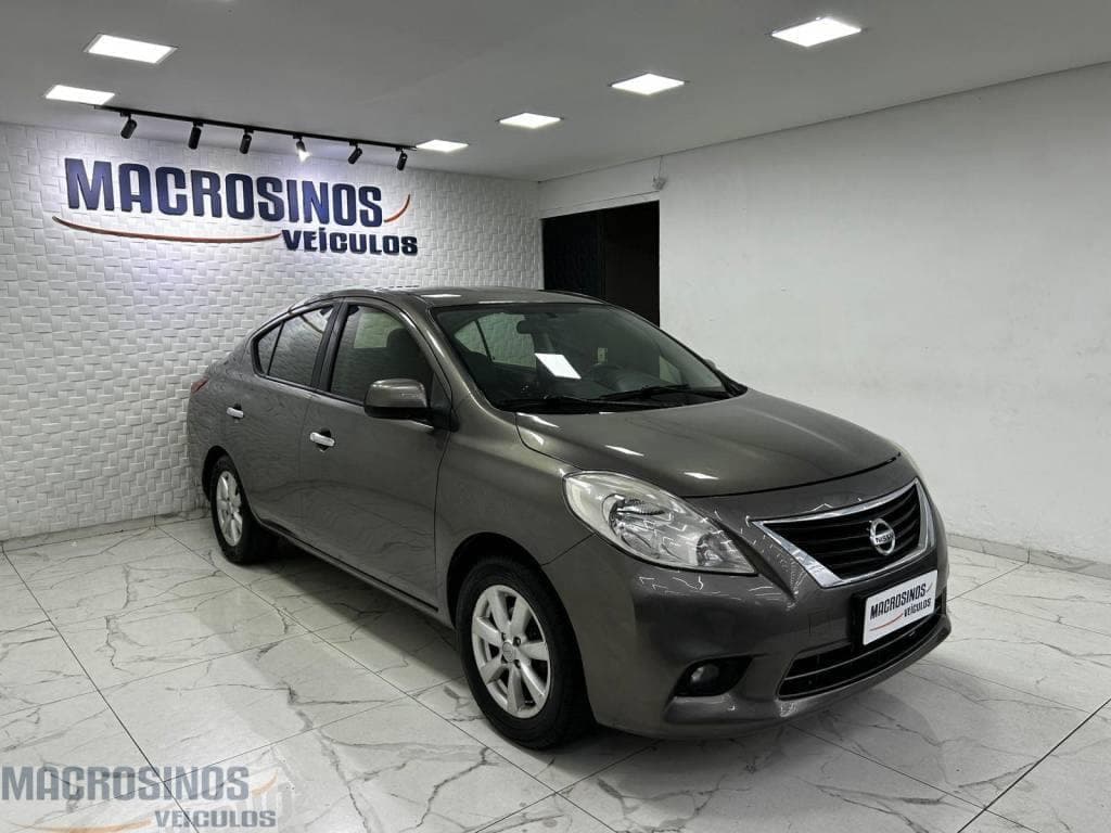 Nissan Versa SL 1.6 | 2013