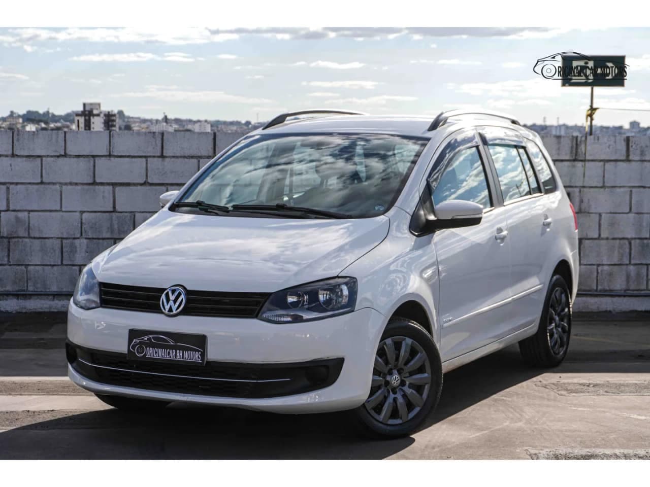 Volkswagen Spacefox 1.6 MI TREND 8V FLEX 4P AUTOMATIZADO