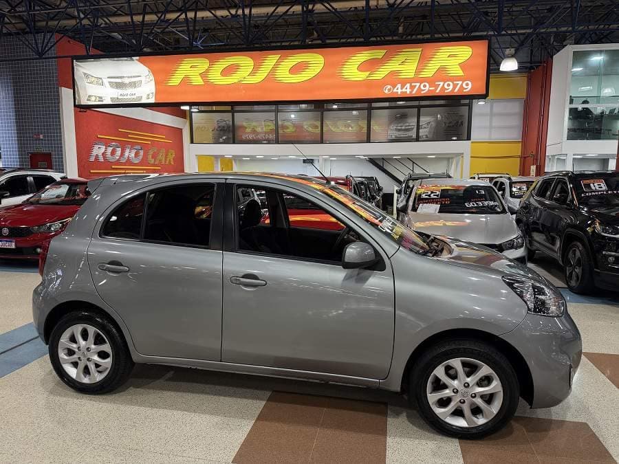 Nissan March 1.6 FLEX SV CVT COMPLETO BAIXO KM IMPECAVEL