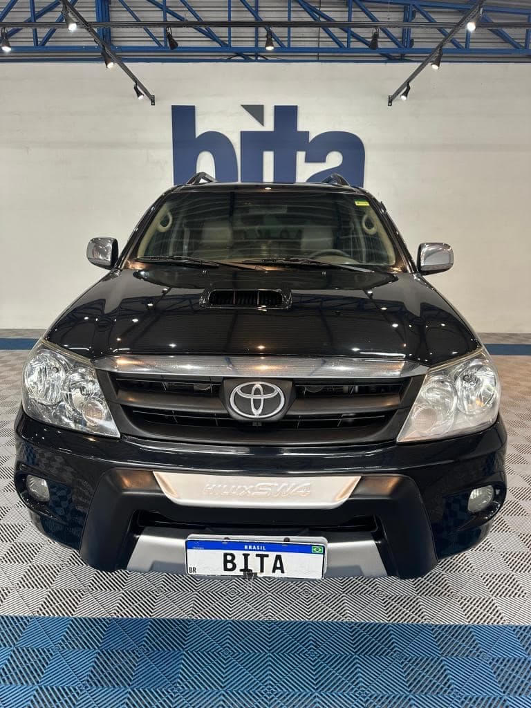 Toyota Hilux SW4 SRV D4-D 4x4 3.0 TDI Dies. Aut