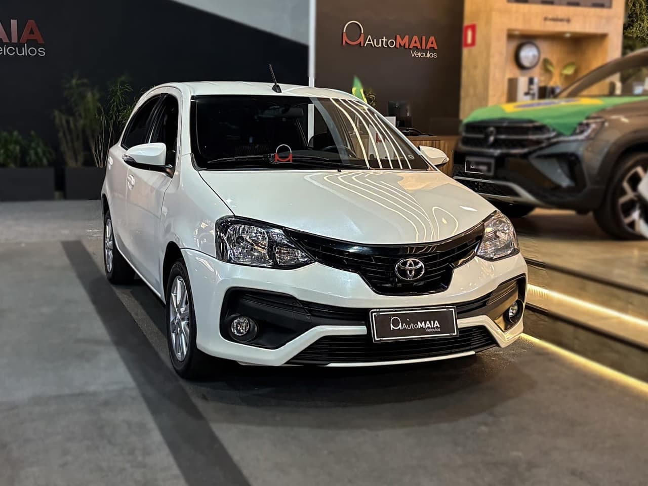 Toyota Etios 1.5 X PLUS 16V FLEX 4P AUTOMÁTICO