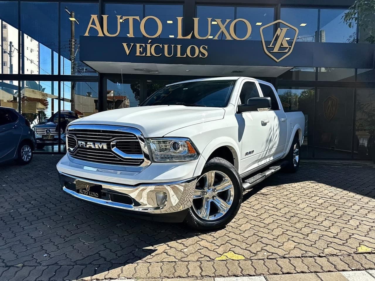 RAM Classic 5.7 V8 GASOLINA LARAMIE CD 4X4 AUTOMÁTICO