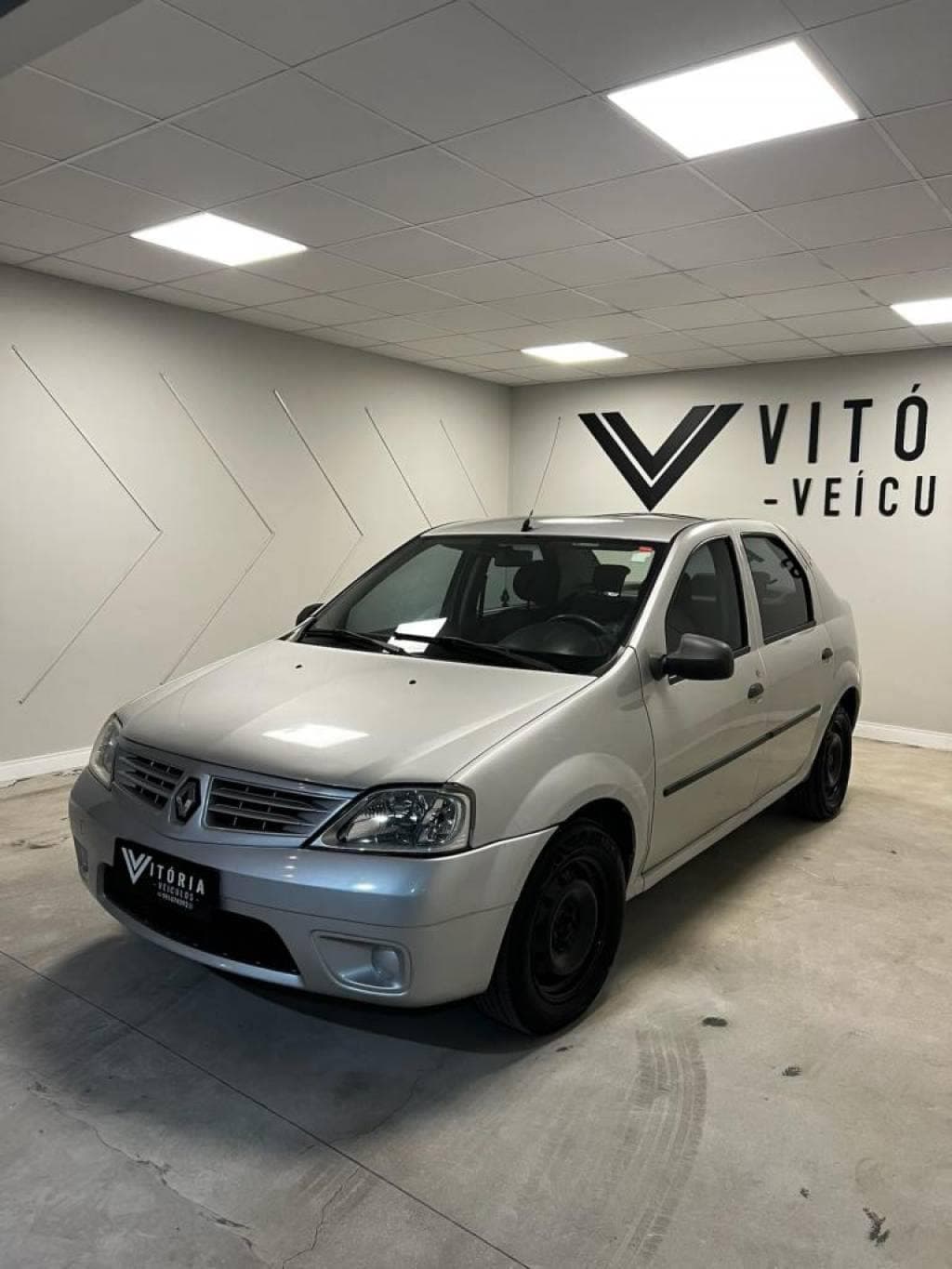 Renault Logan Expression Hi-Flex 1.6 8V 4p