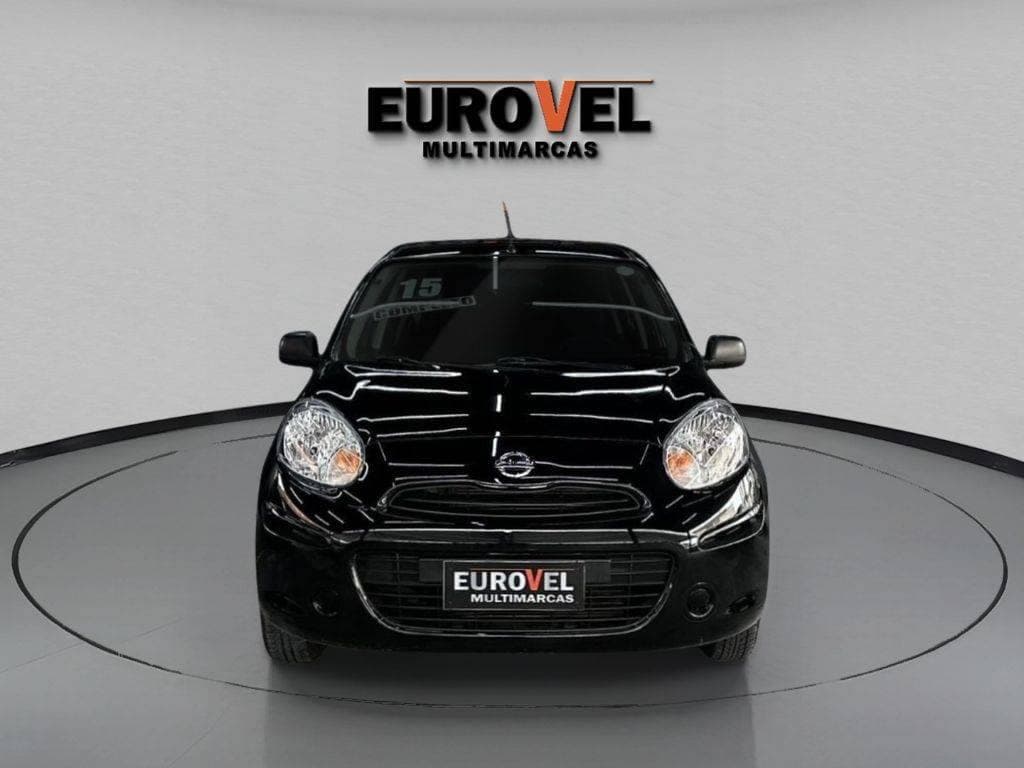 Nissan March 1.0 12V Flex 5p