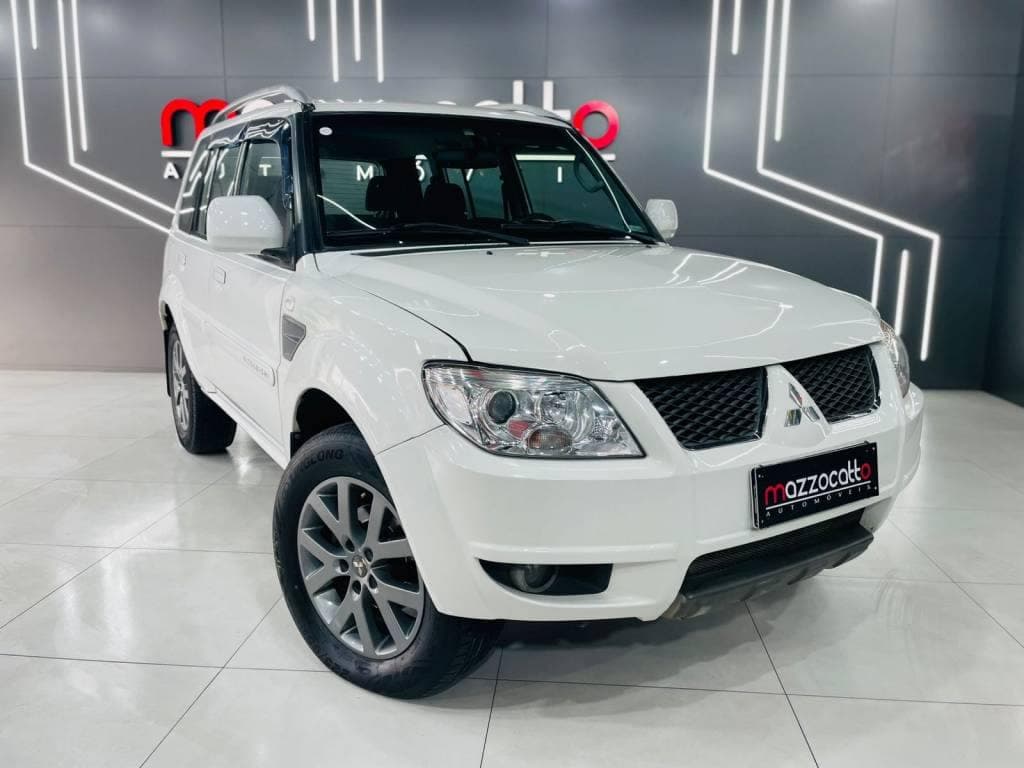 Mitsubishi Pajero 2.0 TR4 FLEX 4X2 AUT. 20V