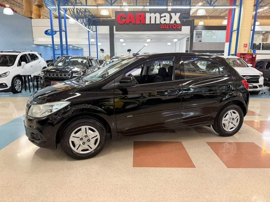 Chevrolet Onix 1.0 MPFI LT 8V FLEX 4P MANUAL