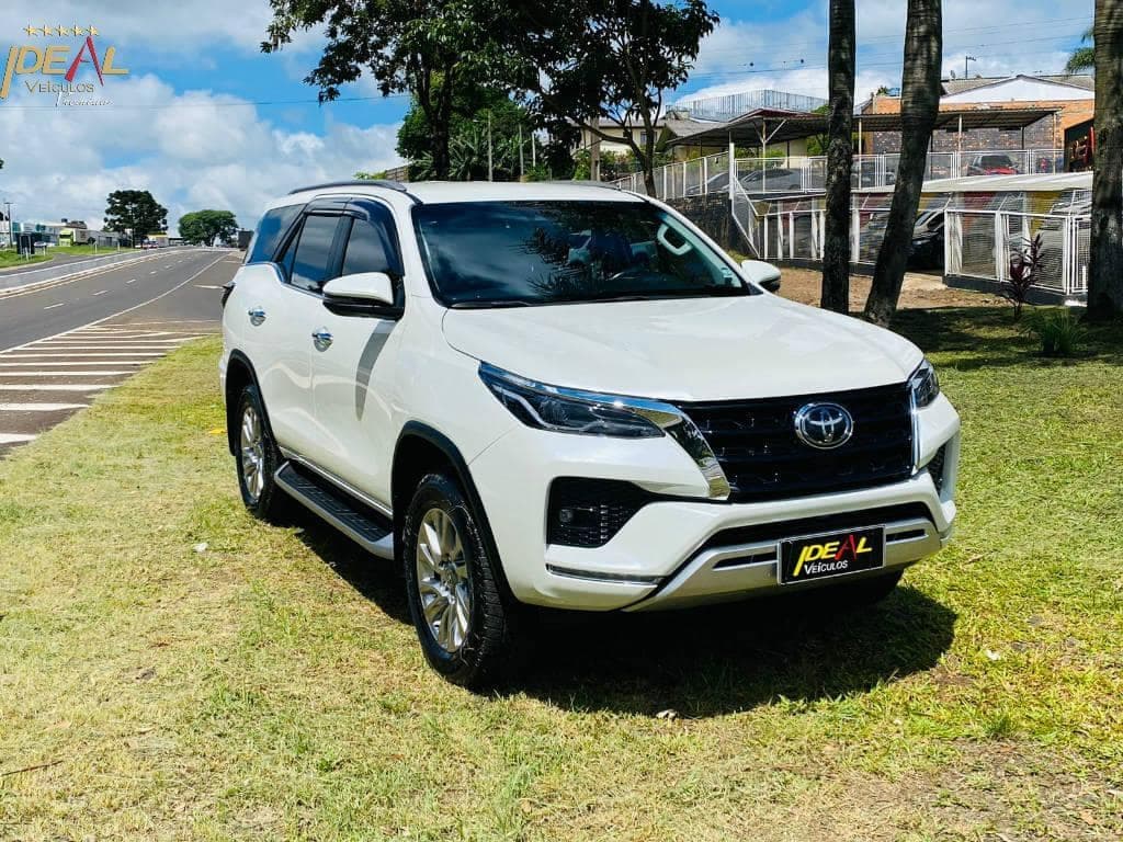 Toyota Hilux SW4