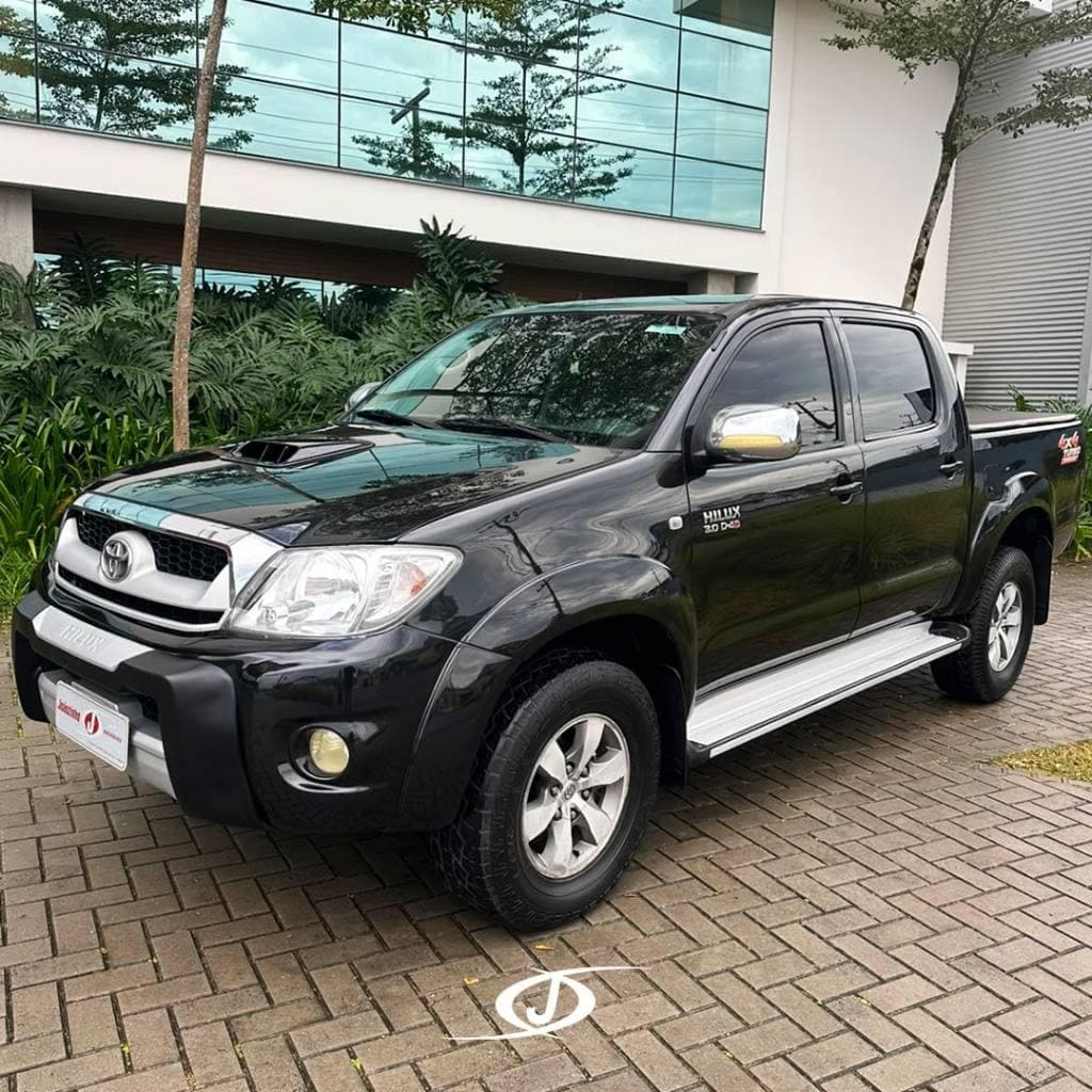 Toyota Hilux CD SRV D4-D 4x4 3.0 TDI Diesel Aut