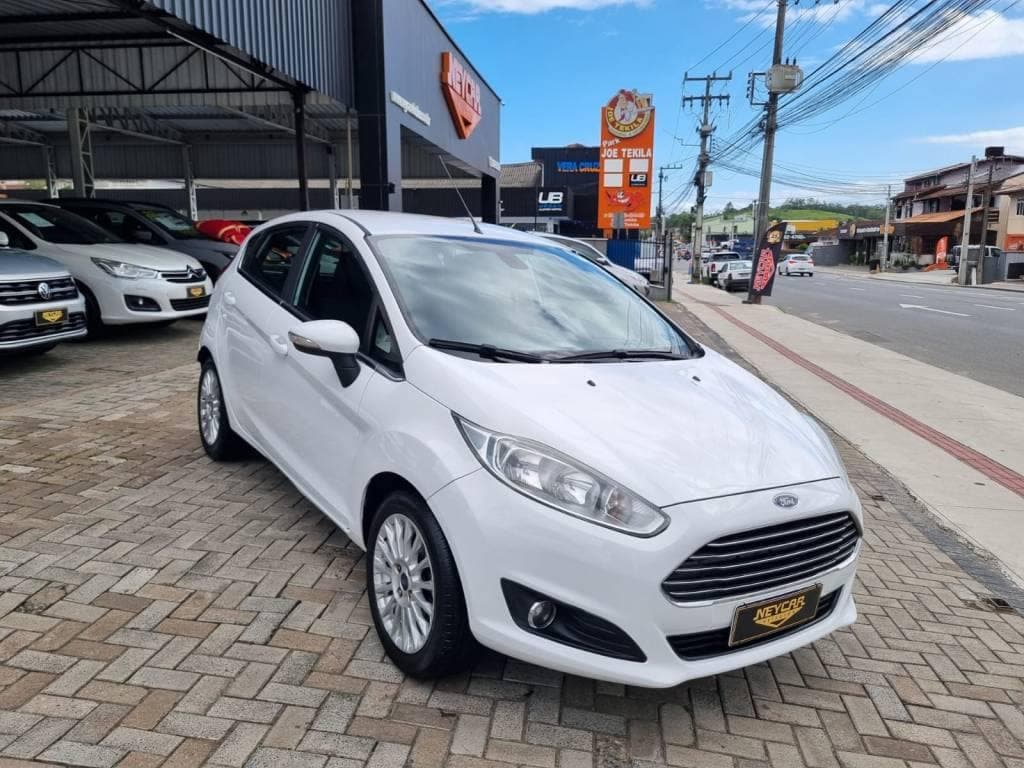 Ford Fiesta 1.6 TIT.TIT.PLUS FLEX AUT.