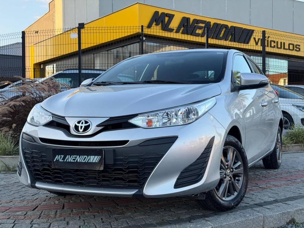 Toyota Yaris 1.5 XL PLUS CONNECT AUT 2021