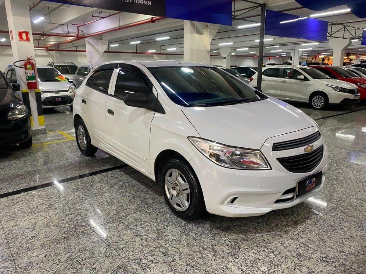Chevrolet Onix LS