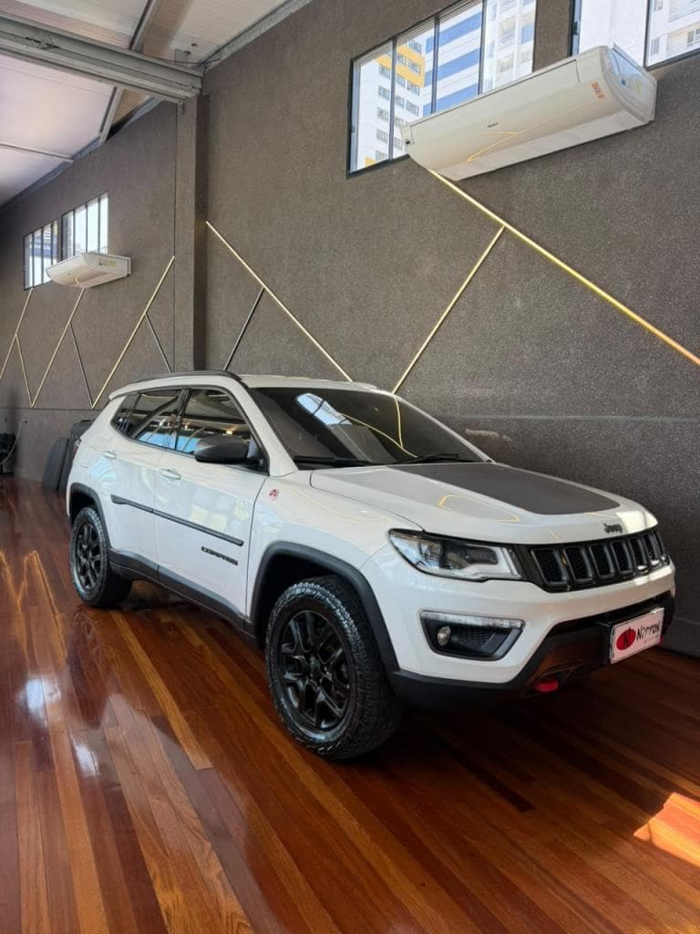 Jeep COMPASS TRAILHAWK 2.0 4x4 Dies. 16V Aut.