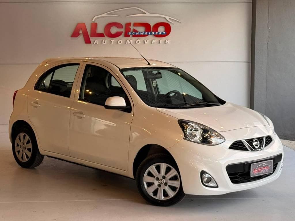 Nissan March 10 MT