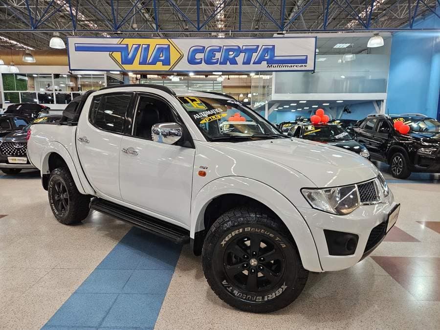 Mitsubishi L200 3.5 HPE 4X4 CD V6 * TOP DE LINHA *