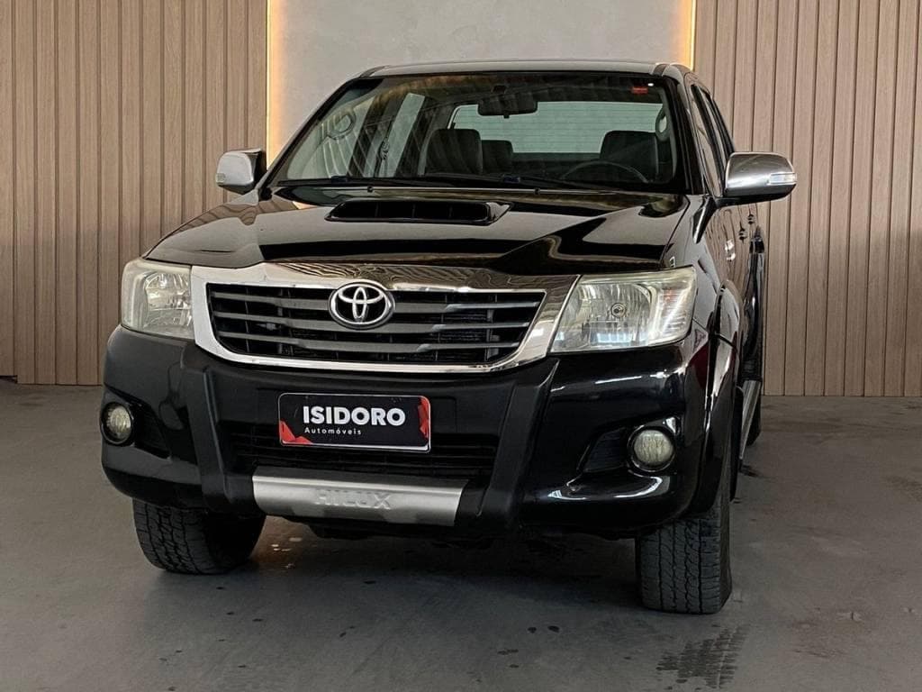Toyota Hilux CABINE DUPLA SRV 4X4 DIESEL (AUT)