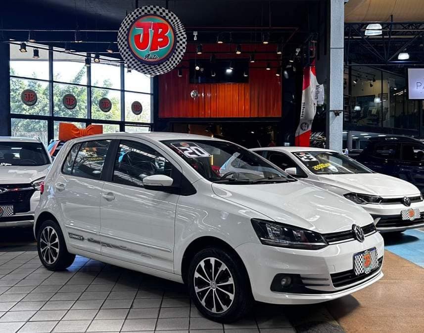 Volkswagen Fox CONNECT 1.6 FLEX / COMPLETO + BAIXA KM