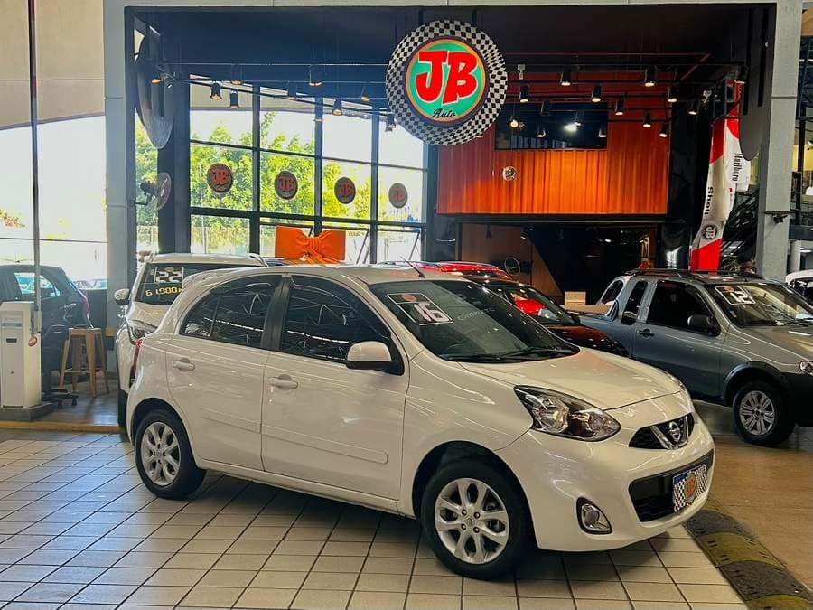 Nissan March SV 1.0 FLEX / COMPLETO + RODAS