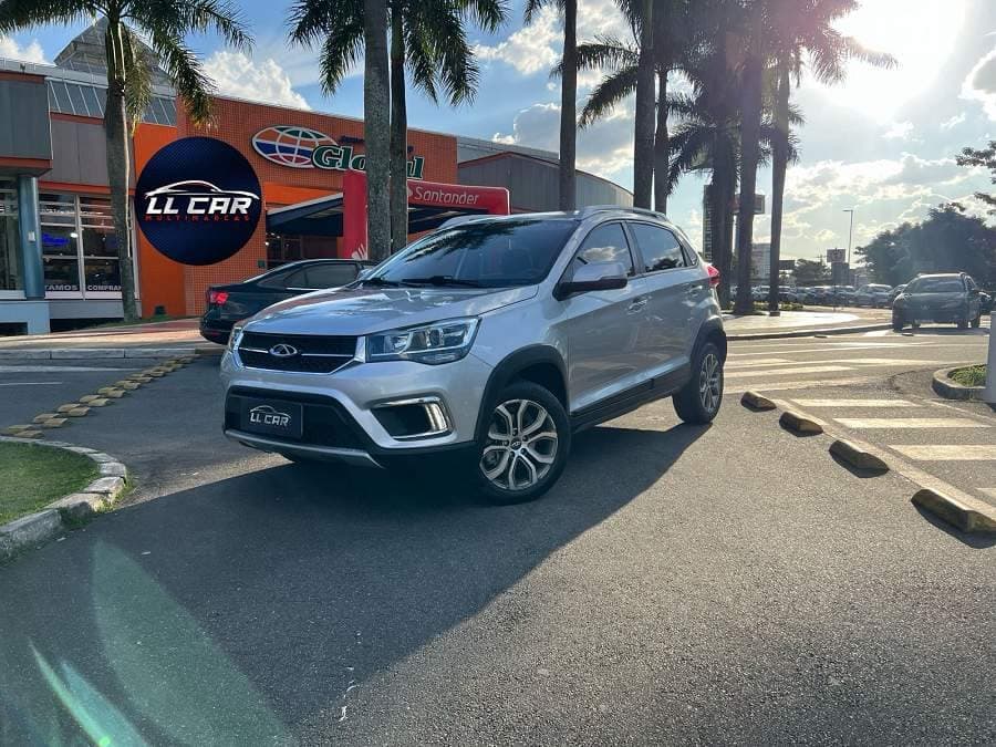 Chery Tiggo 2 1.5 16V LOOK AUTOMATICO +MULTIMIDIA + COURO