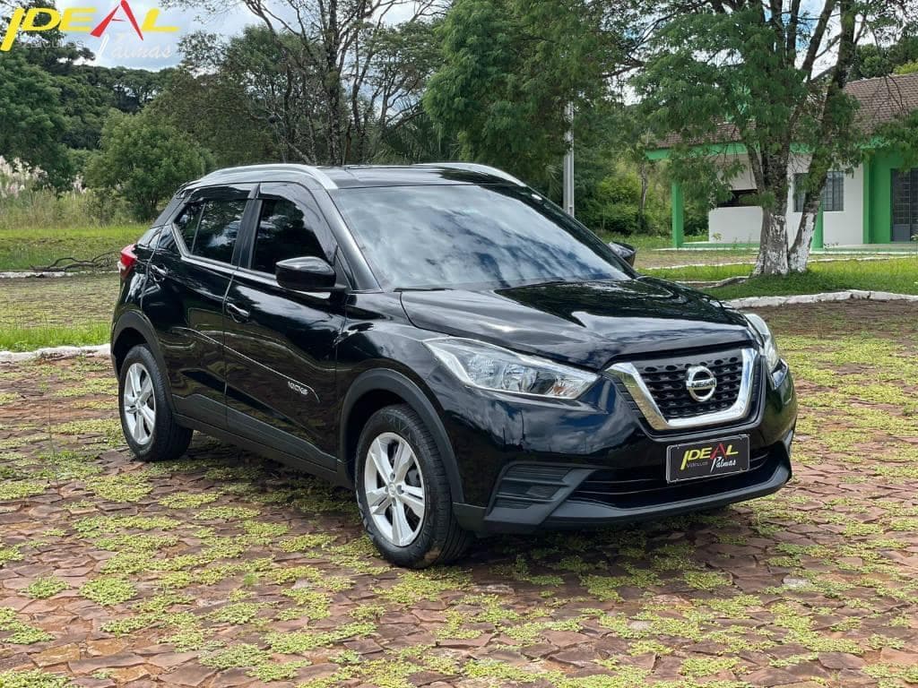 Nissan Kicks S CVT