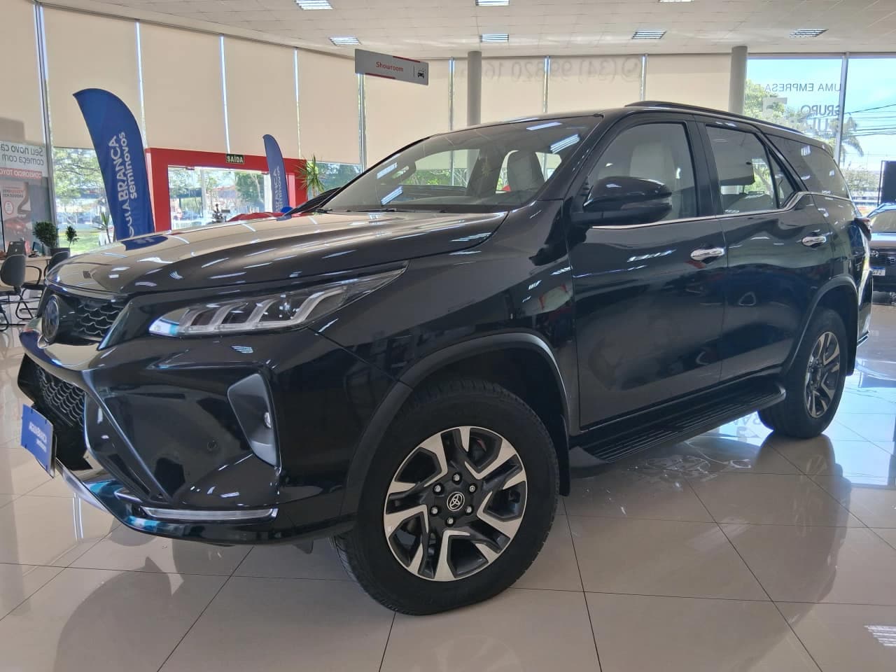 Toyota Hilux 2.8 D-4D TURBO DIESEL DIAMOND 7L 4X4 AUTOMÁTICO