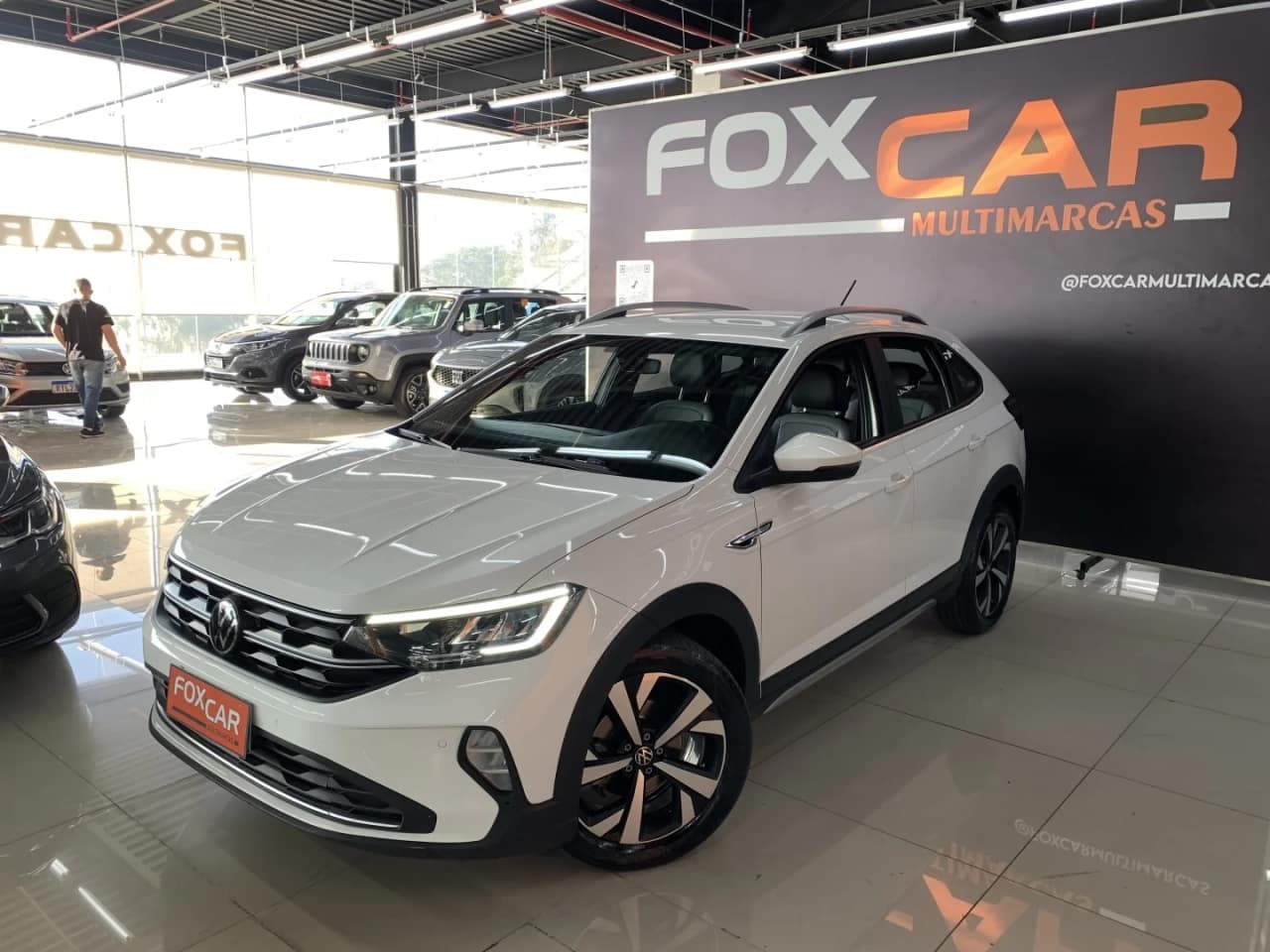 Volkswagen Nivus 1.0 200 TSI TOTAL FLEX HIGHLINE AUTOMÁTICO